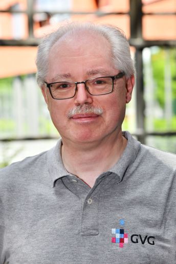 Dr. Frank Götz